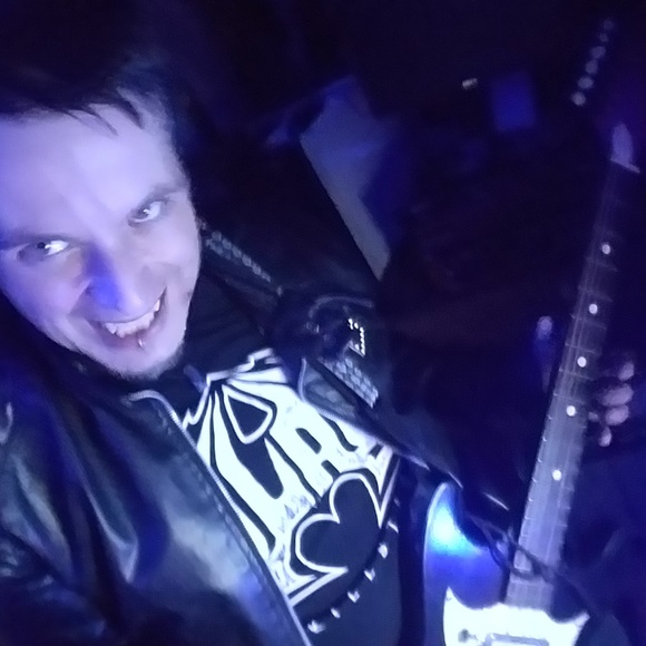 Meet your Posher, Jason - Picture 4 of 4